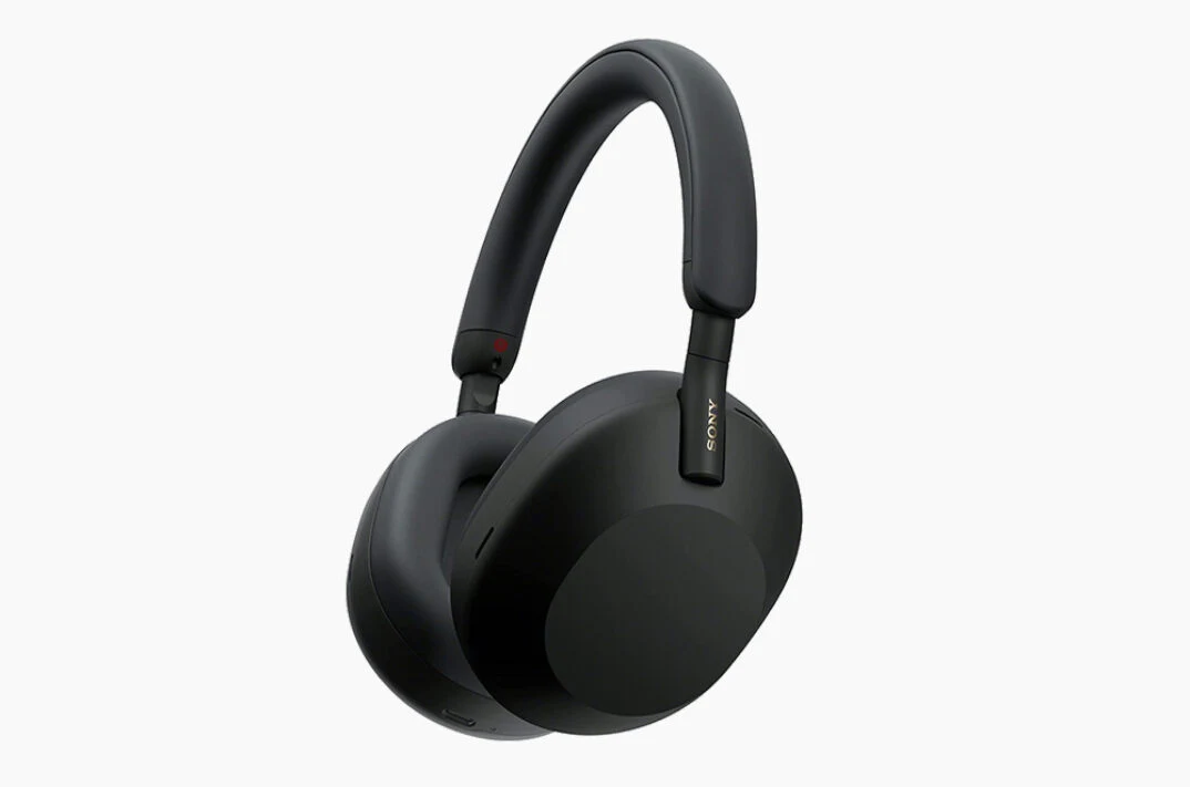 Sony WH-1000XM5 noise-cancelling headphones
